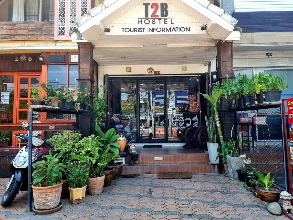 T2B Hostel Chiang Mai Bagian luar foto