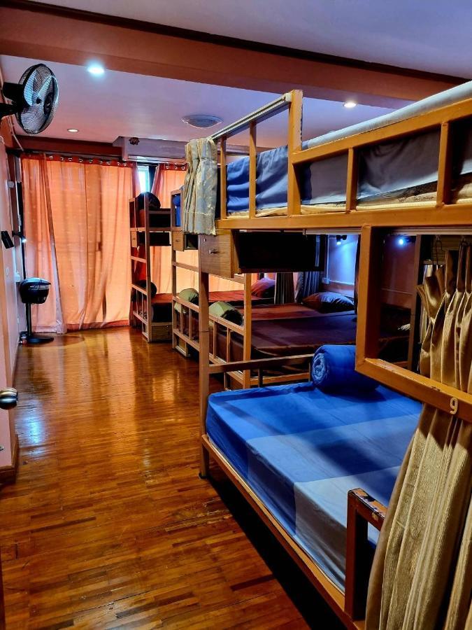 T2B Hostel Chiang Mai Bagian luar foto