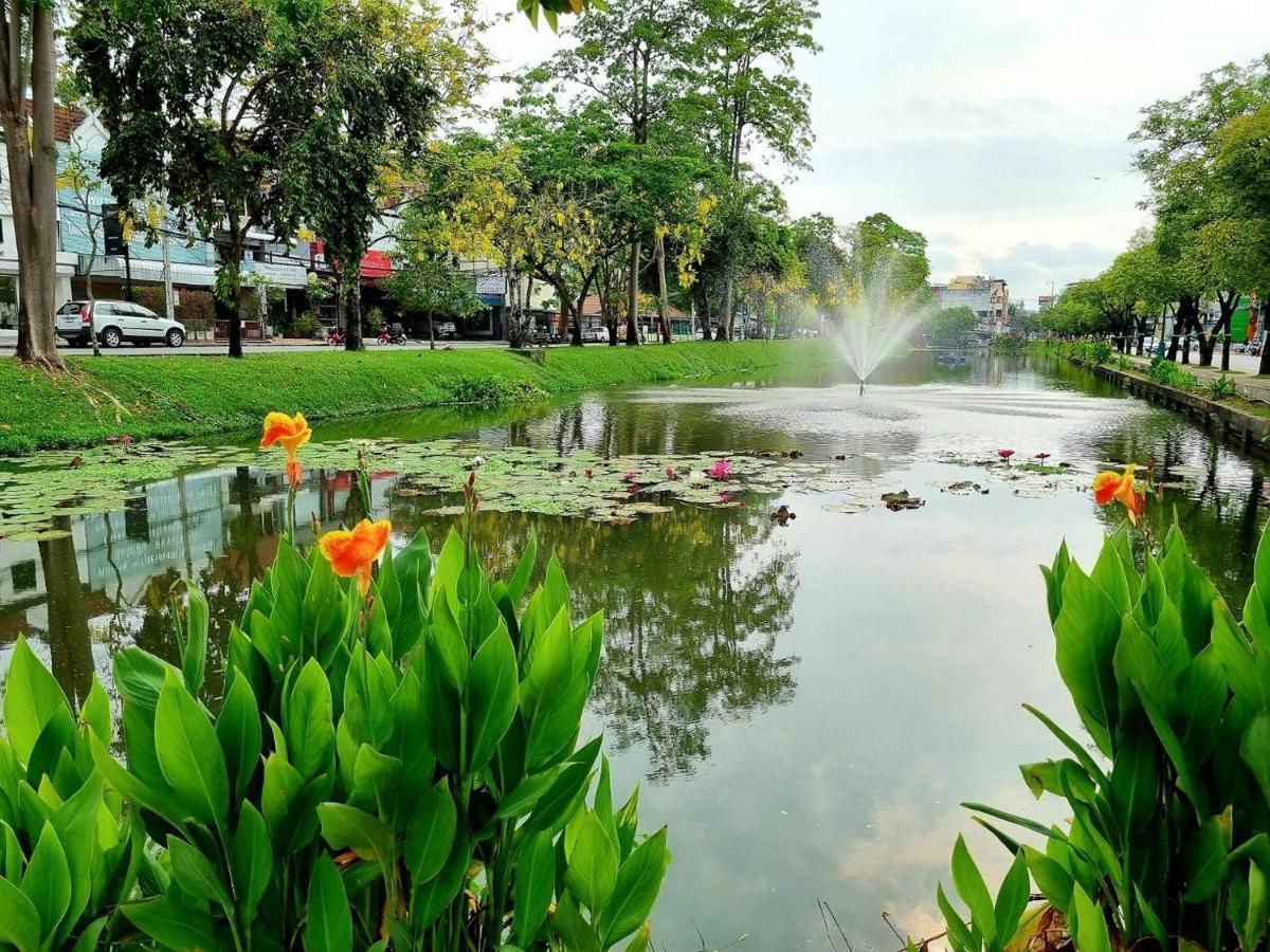 T2B Hostel Chiang Mai Bagian luar foto