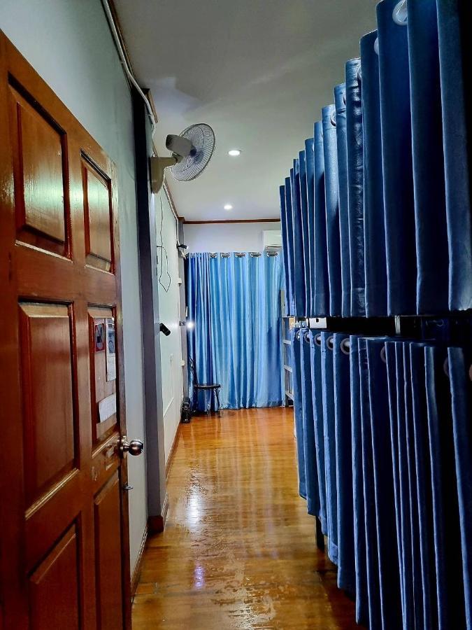 T2B Hostel Chiang Mai Bagian luar foto