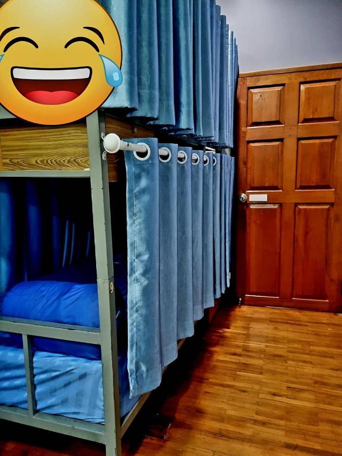 T2B Hostel Chiang Mai Bagian luar foto